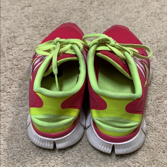 Nike Free 5.0 sneakers pink and yellow - Picture 3 of 5